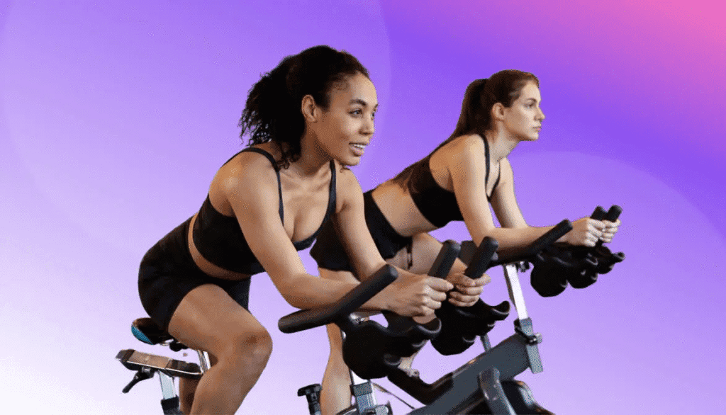 FitOn is among the best free fitness apps in 2025, offering celebrity-led workouts, body-sculpting routines, and energy-boosting home exercises