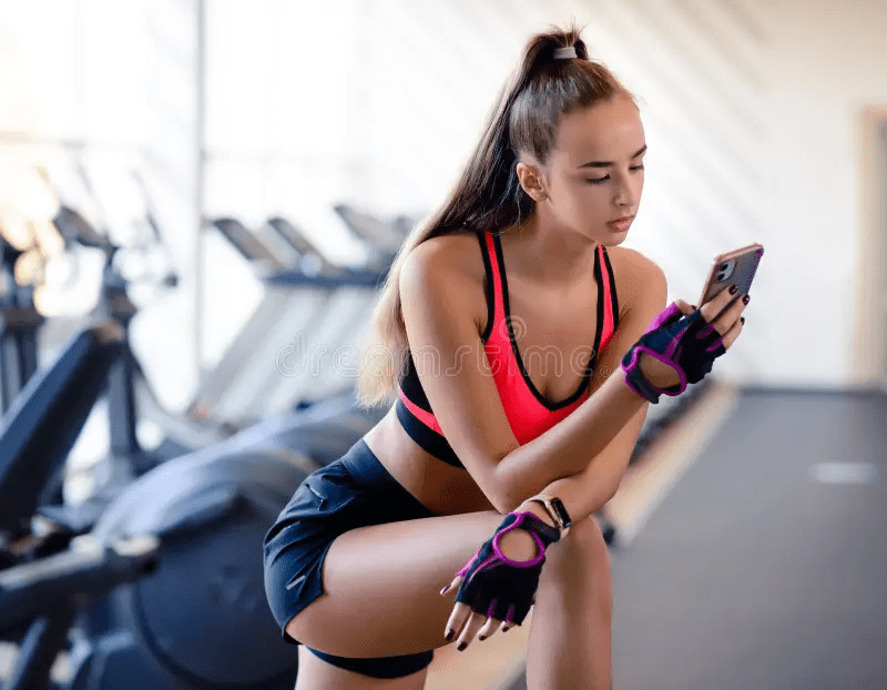 A complete guide to the top 7 free fitness apps in 2025, featuring workout tools, calorie trackers, and personalized training plans.